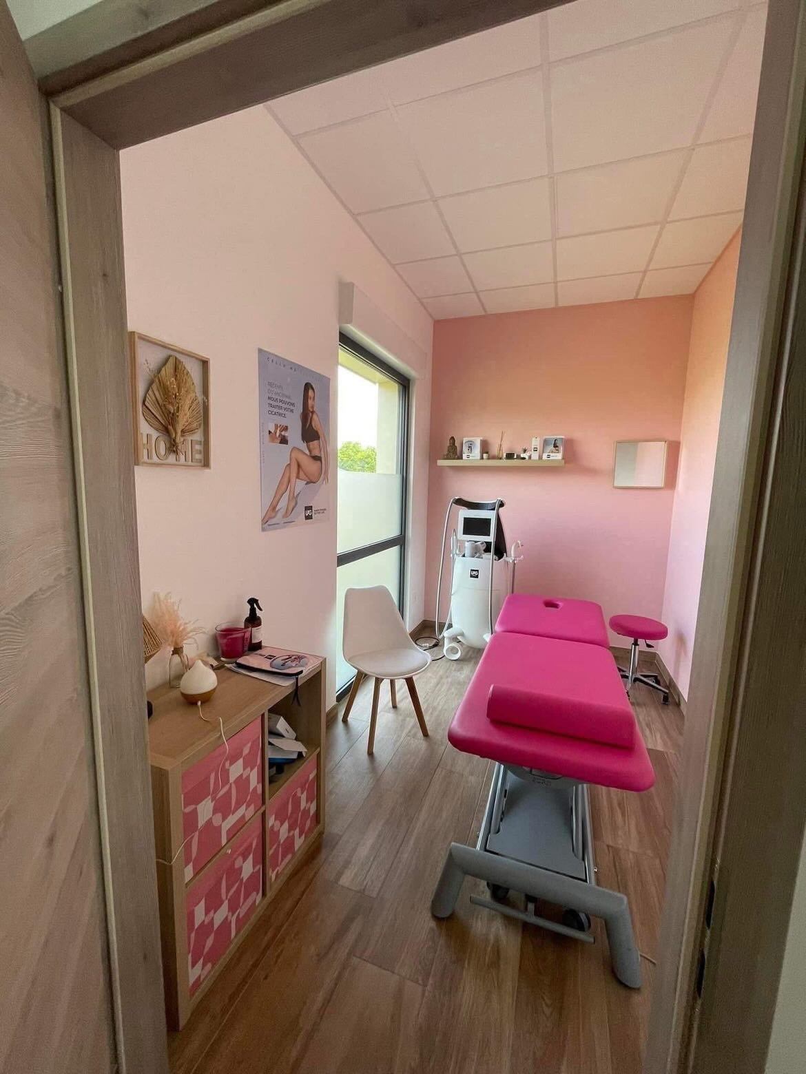 Salle de soin avec appareil LPG Cellu M6 medical
